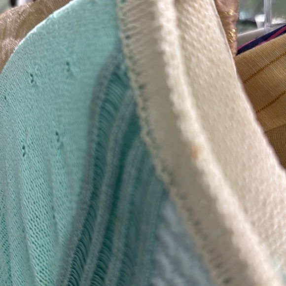 Aldo Martins Textured Knit Top in Soft Gray and Cream Size 6 - Picture 10 of 10